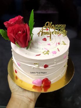 Red Rose Cake